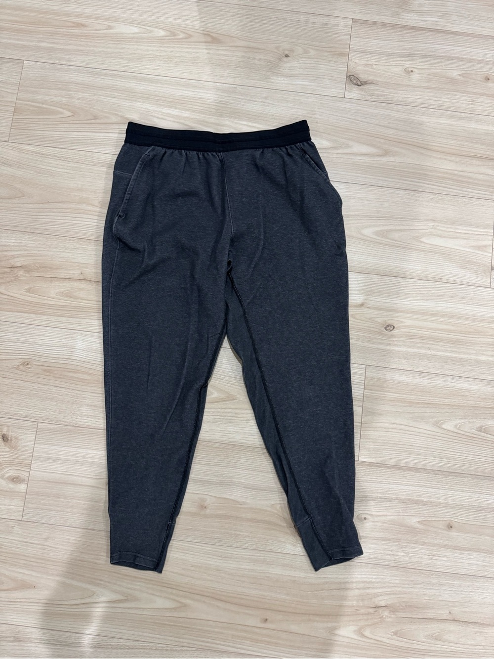 Nike Men's Charcoal Gray Jogger Pants